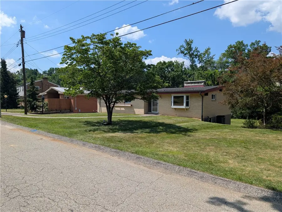 2511 Autumnwood Drive, Glenshaw, PA 15116 - #2