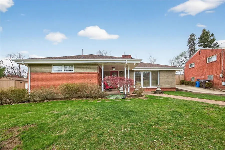 498 Balconade Dr, Pittsburgh, PA 15236 - #2