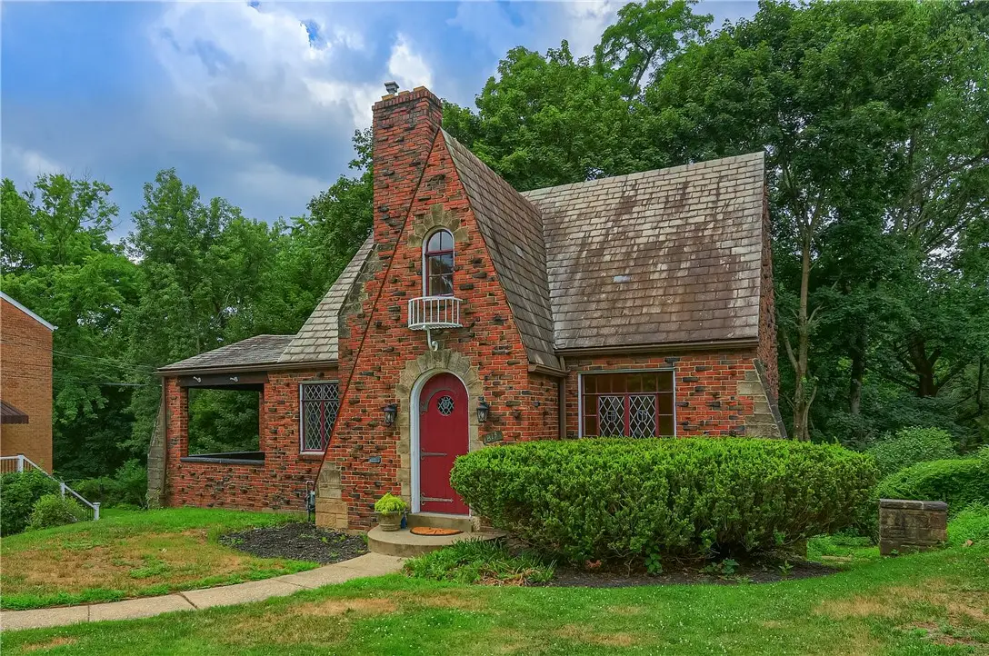 813 Washington Dr, Pittsburgh, PA 15229 - #1