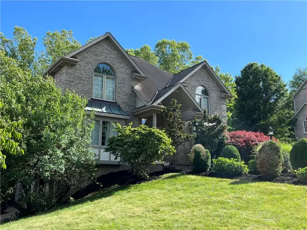 100 Field Club Dr, Mc Kees Rocks, PA 15136