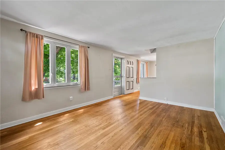 3210 Thornwood Dr, Bethel Park, PA 15102 - #3