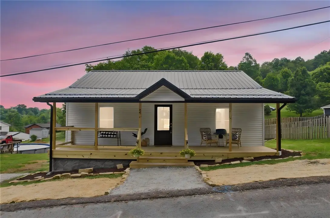 54 Sherlock Cir, McDonald, PA 15057 - #1