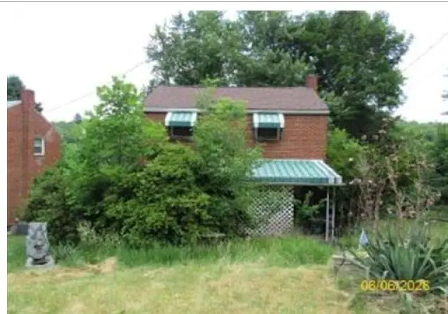 450 Cedar St, Jeannette, PA 15644 - #1