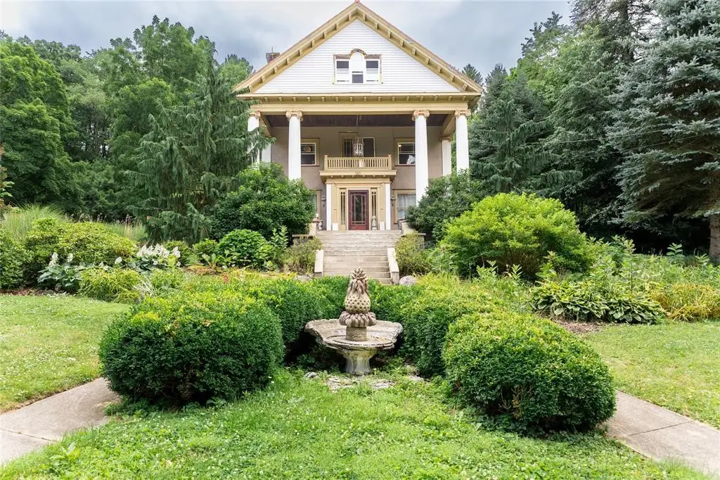 160 E Adams St, Cochranton, PA 16314 - #1