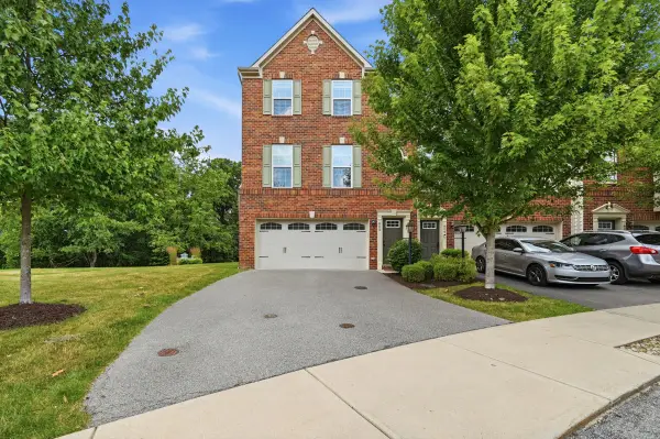 805 Pointe View Drive, Mars, PA 16046