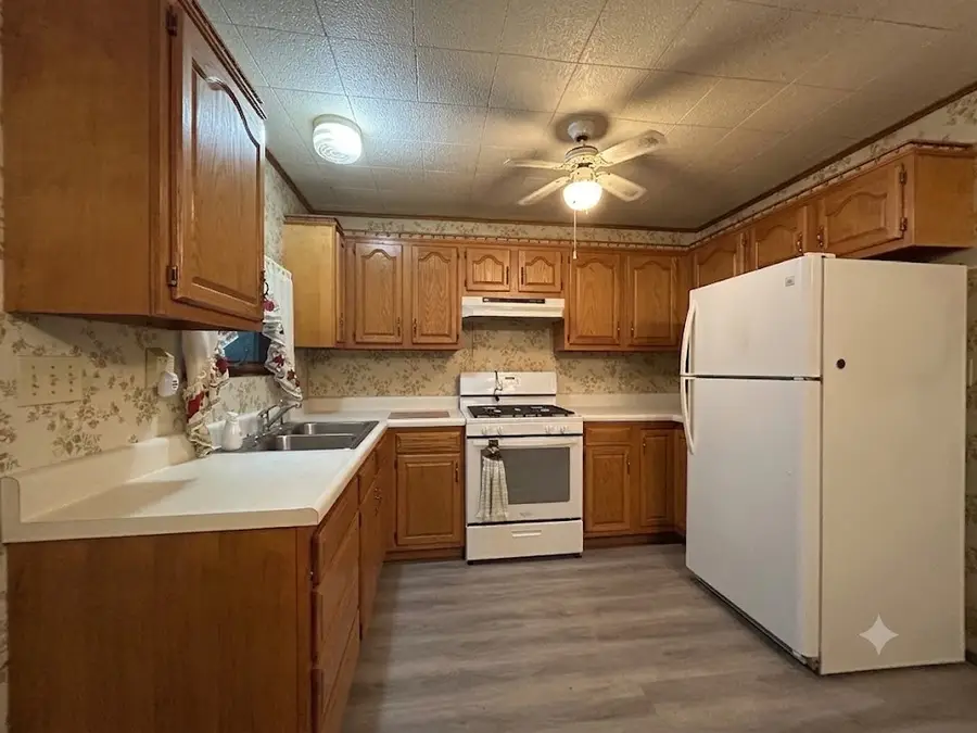 11670 W Old Route 56 Highway W, Shelocta, PA 15774 - #2