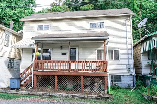 58 Kuntz Street, Natrona Heights, PA 15065