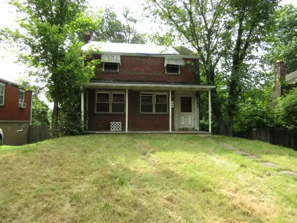821 Veronica Dr, Pittsburgh, PA 15235