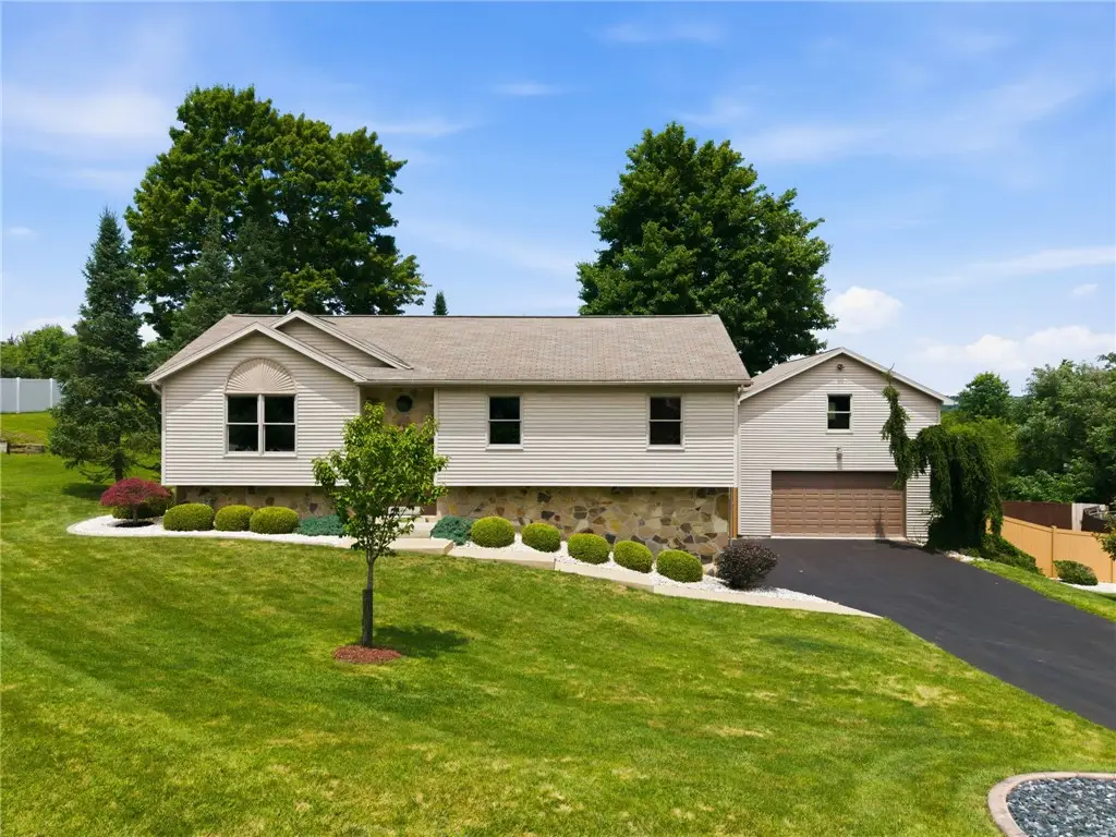 422 Primrose Drive, Greensburg, PA 15601 - #1