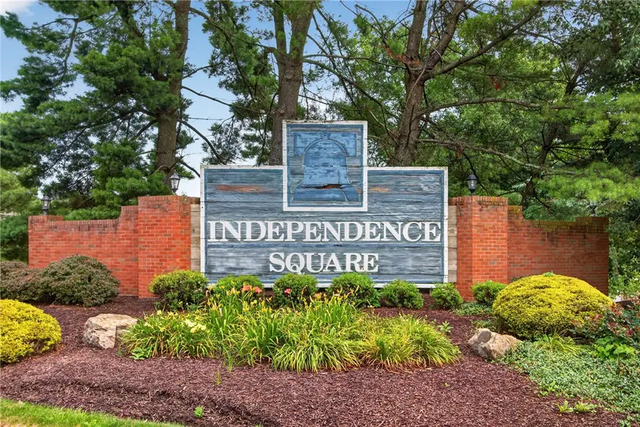 8101 Revere Pl, Aliquippa, PA 15001 - #2