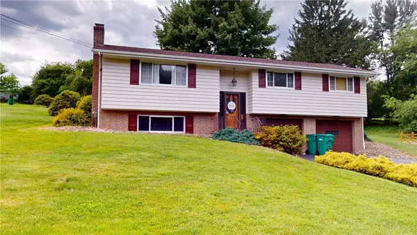 121 Covewood Dr, Butler, PA 16001