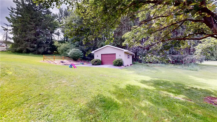 121 Covewood Dr, Butler, PA 16001 - #3