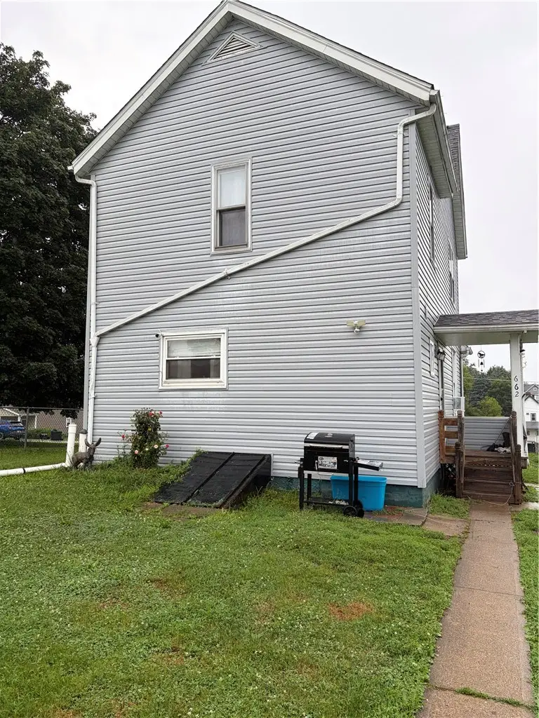 662 High St, California, PA 15419 - #2