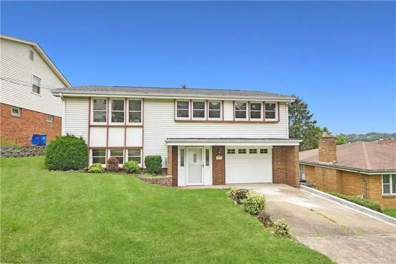 371 Chess St, Bridgeville, PA 15017 - #1