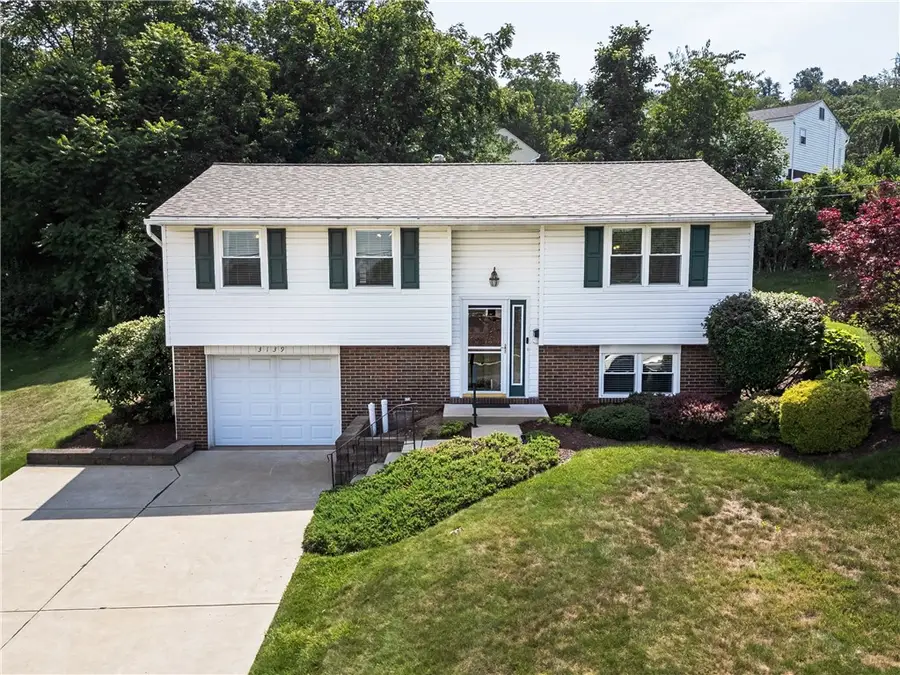 3139 New Hampshire Dr, New Kensington, PA 15068 - #2