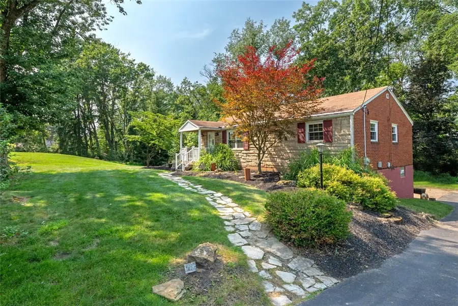 102 Michael Dr, Trafford, PA 15085 - #3