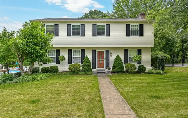 220 Kinvara Dr, Pittsburgh, PA 15237
