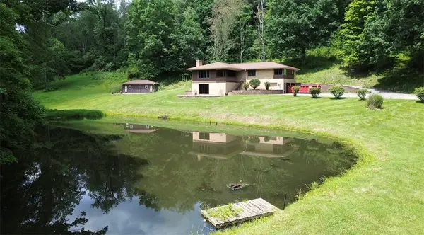 135 Phillips Rd, Burgettstown, PA 15021