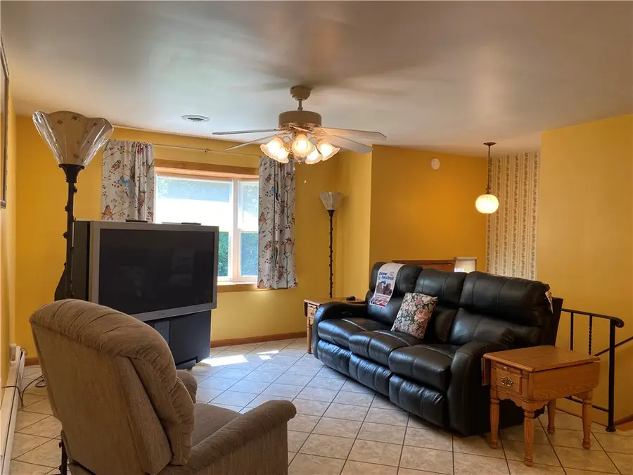 1617 Fairmont St., New Kensington, PA 15068 - #2