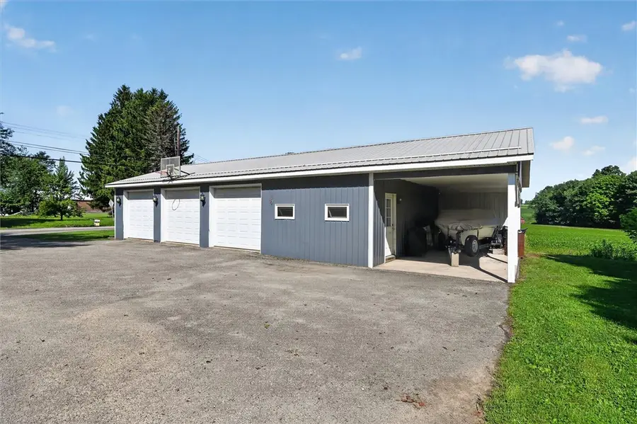 52 Pioneer Lake Rd, Commodore, PA 15729 - #2