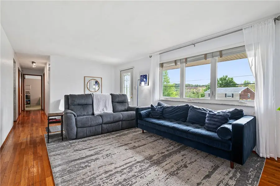 420 Macbeth Dr, Pittsburgh, PA 15235 - #3
