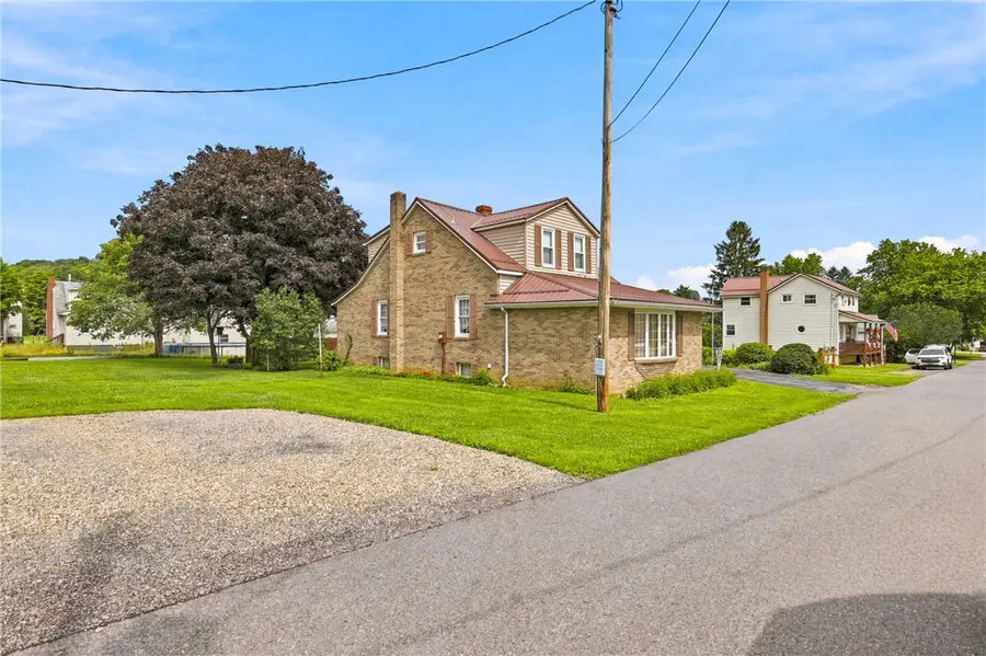 280 Center St, Central City, PA 15926 - #3