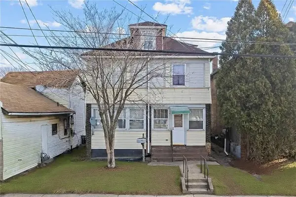 2208 Duss Avenue, Ambridge, PA 15003