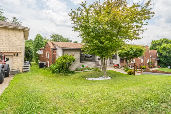 624 Corbin Street, West Mifflin, PA 15122