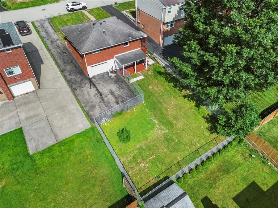 1808 Vermont Ave, White Oak, PA 15131 - #2