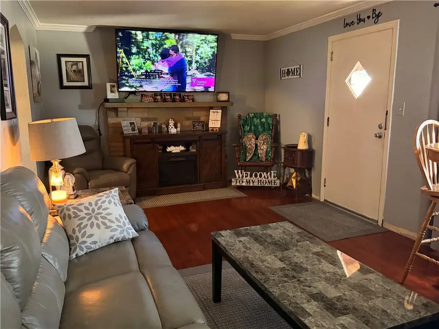 657 Orchard Ave, Bridgeville, PA 15017 - #2
