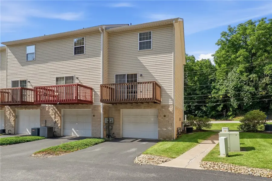 822 Mount Pleasant Rd, Greensburg, PA 15601 - #2