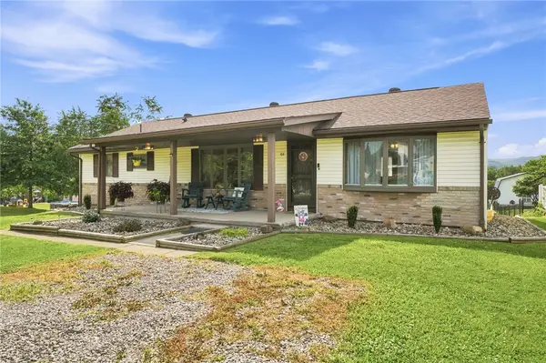 109 Carrousel St, Ford City, PA 16226