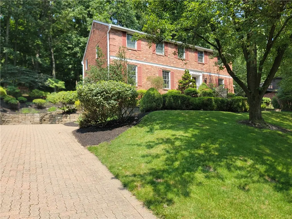 121 Berwyn Rd, Pittsburgh, PA 15237 - #1