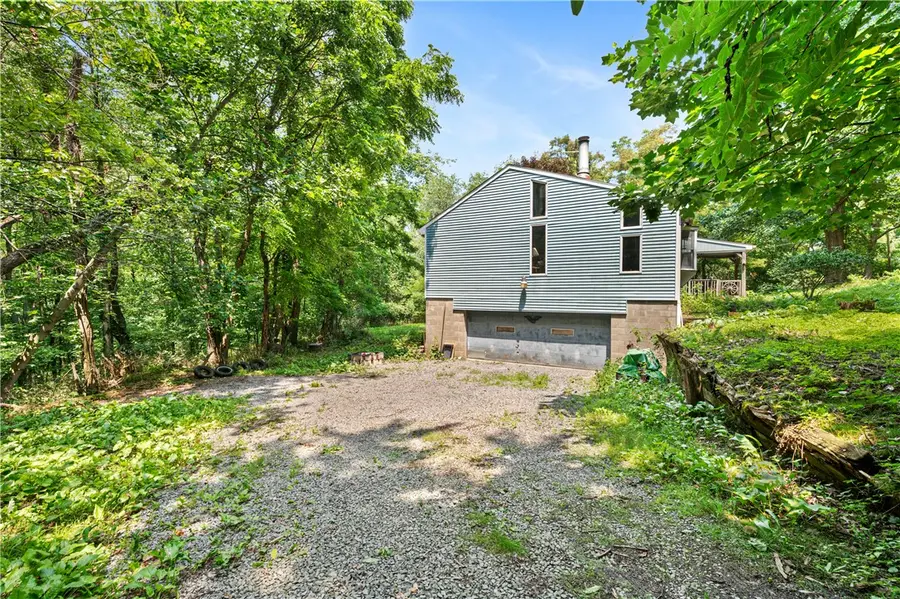 237 Leslie Rd, Valencia, PA 16059 - #3