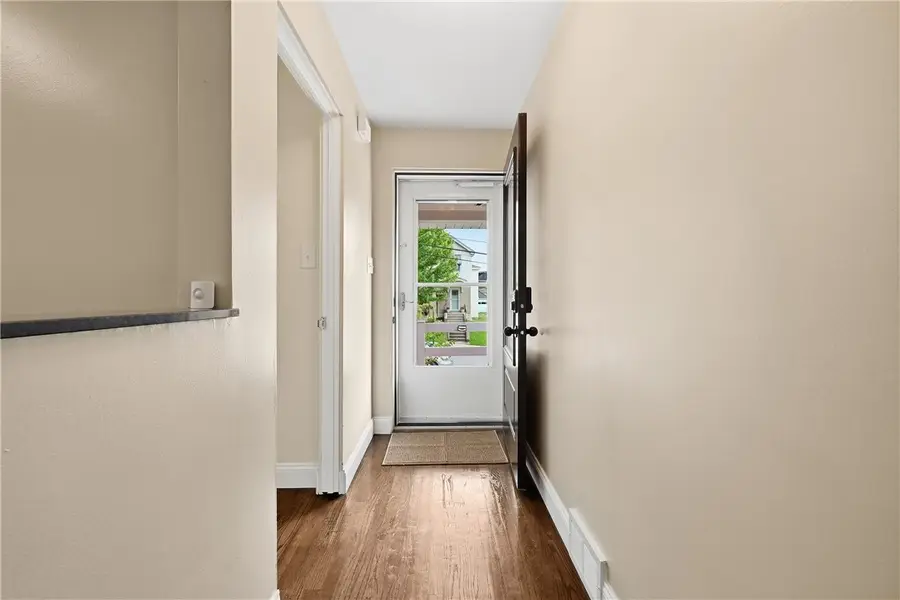 111 Marlin Drive East, Pittsburgh, PA 15216 - #3