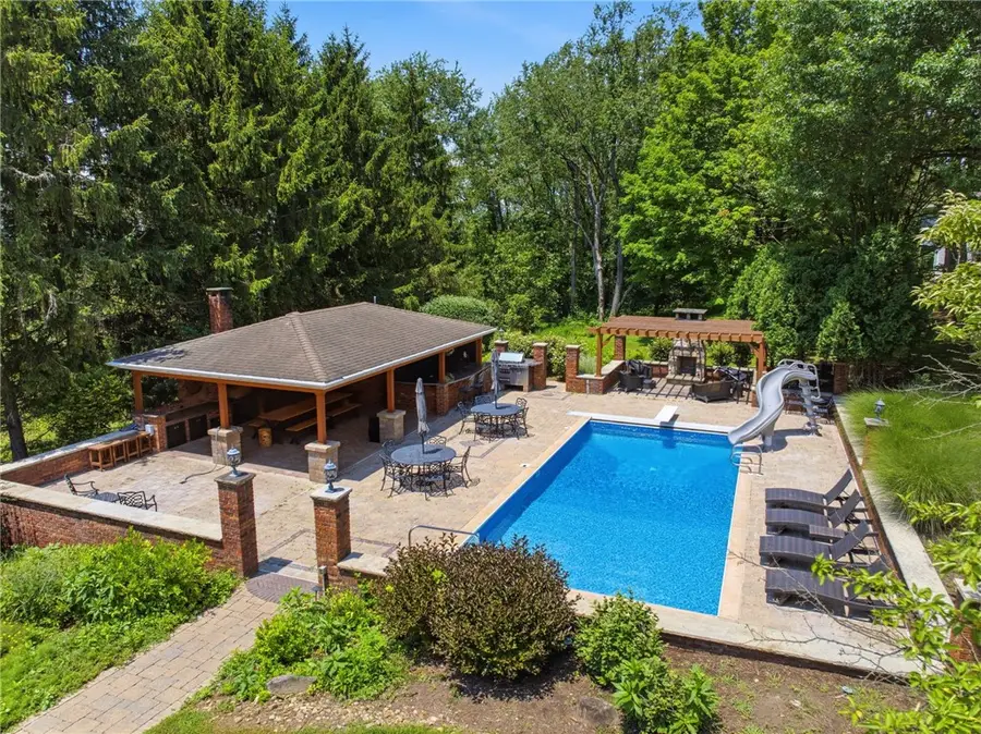 7461 National Pike, Uniontown, PA 15401 - #2