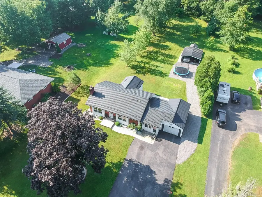 4129 Mitchell Rd, New Castle, PA 16105 - #2