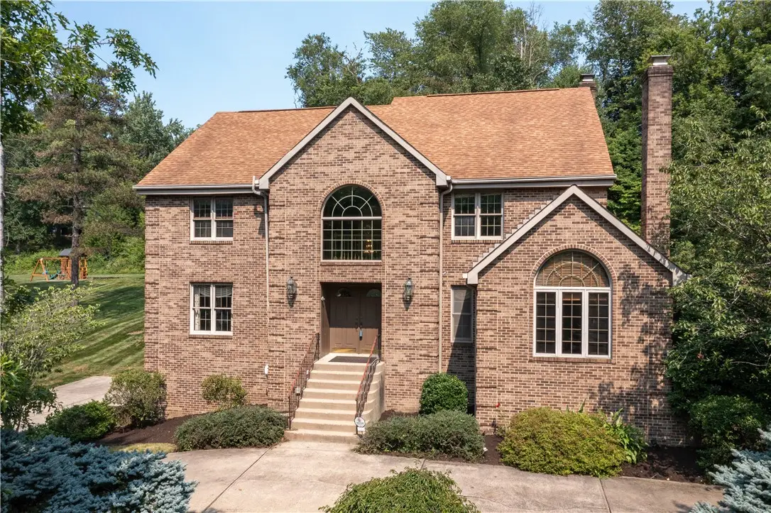 118 Wedgewood Dr, Gibsonia, PA 15044 - #1