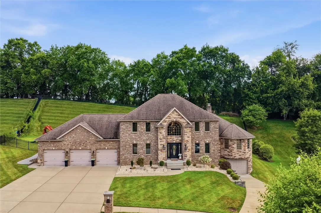 1066 Nottingham Ct, North Huntingdon, PA 15642 - #1