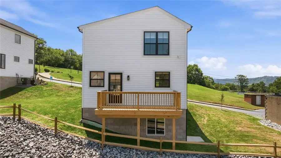 517 Harmony Rd, Baden, PA 15005 - #2
