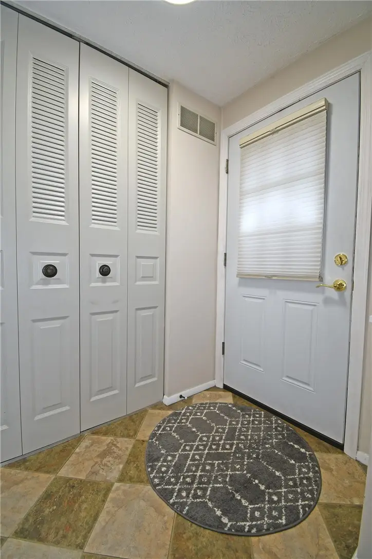 308 Murrays Lane, Pittsburgh, PA 15234 - #2