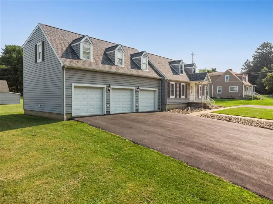 1676 E Laurel Circle, Mount Pleasant, PA 15666 - #2