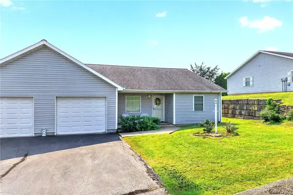 8 Amy Lyne Dr, Smithfield, PA 15478