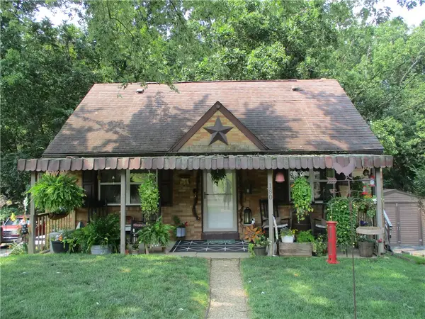 180 Forest Dr, North Huntingdon, PA 15642