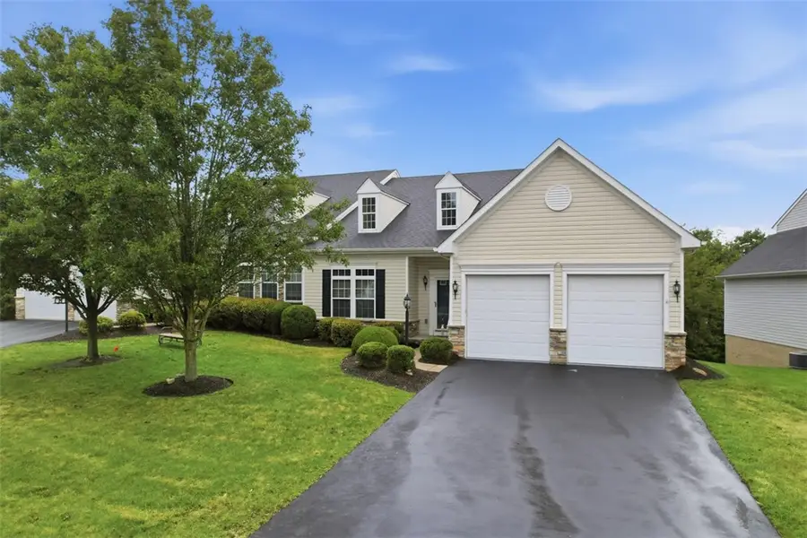 5758 Montville Dr, McDonald, PA 15057 - #2