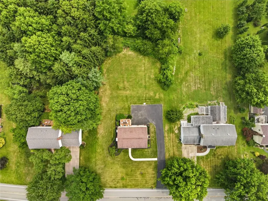 1391 Magee Rd, Sewickley, PA 15143 - #2