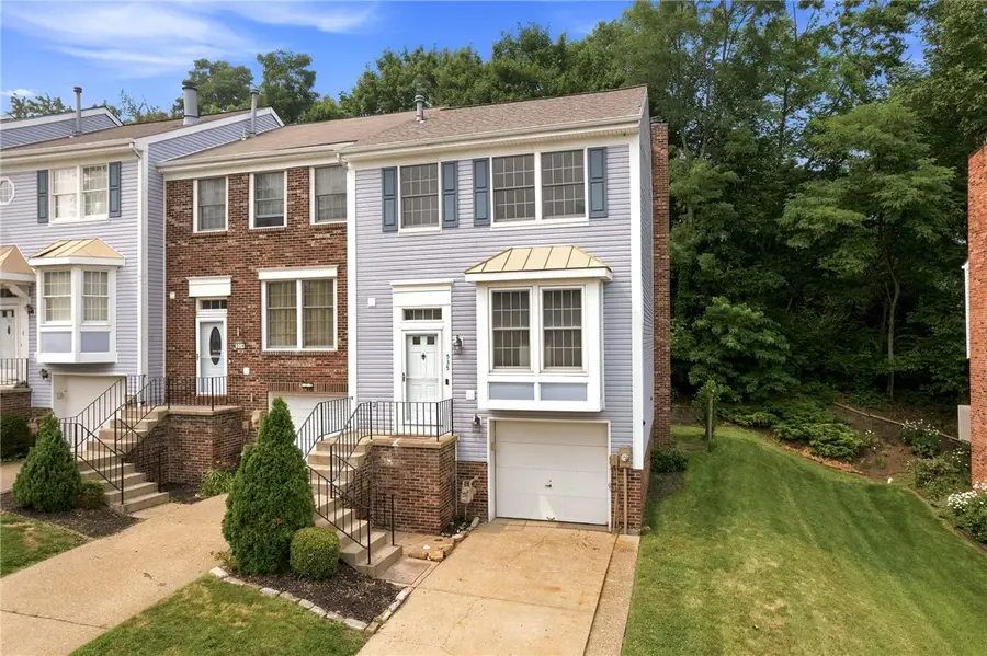 535 Parkridge Ln, Coraopolis, PA 15108 - #2