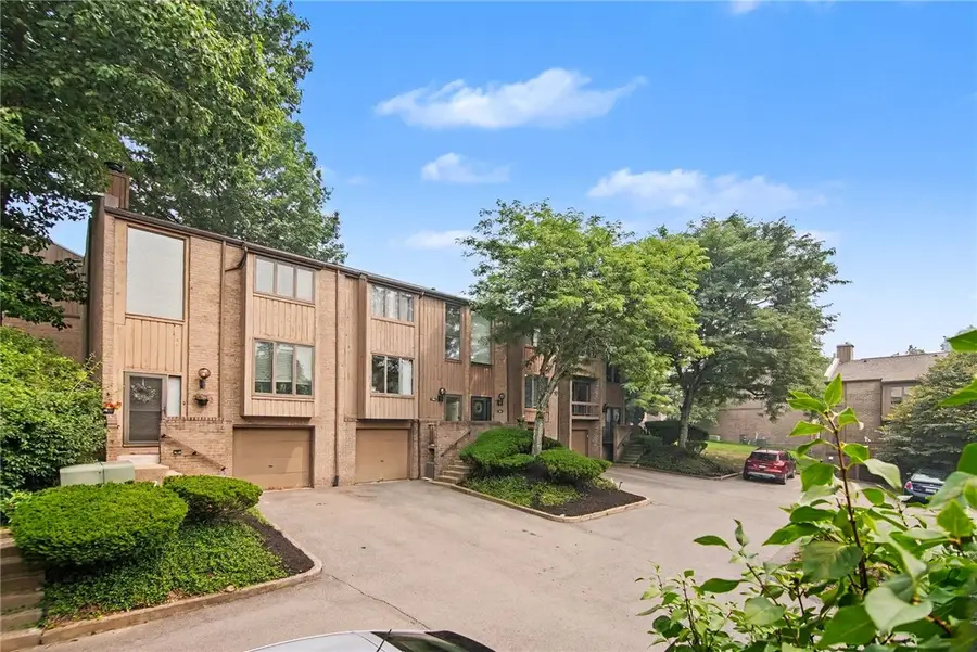 162 Linden Ct, Pittsburgh, PA 15237 - #2