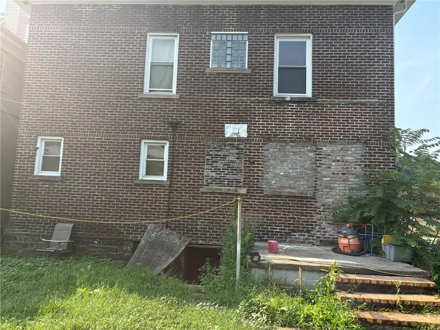 309 Water St, Brownsville, PA 15417 - #2