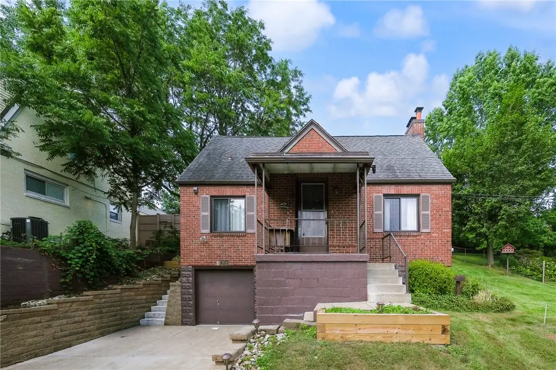954 Brentview Rd, Pittsburgh, PA 15236 - #1